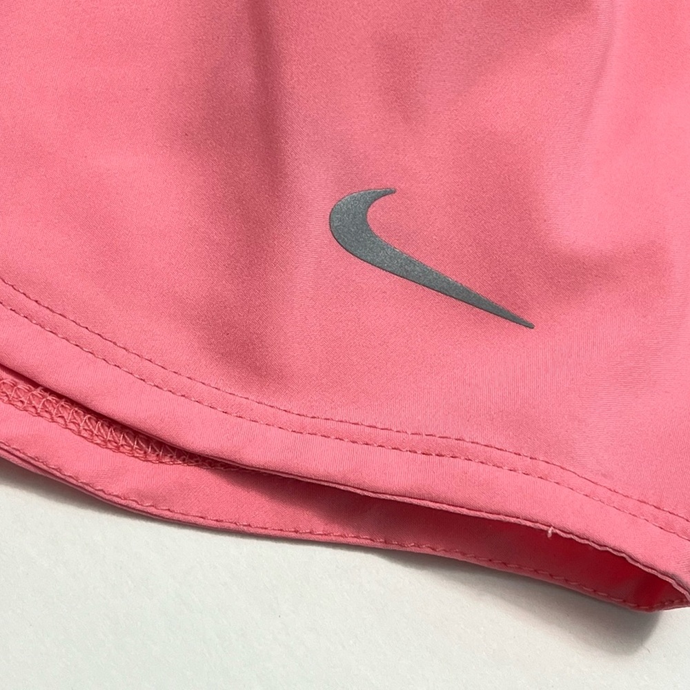 NIke One Women's Dri-FIT Ultra High-Waisted 3" Brief-Lined Shorts Size:XS - Picture 3 of 10